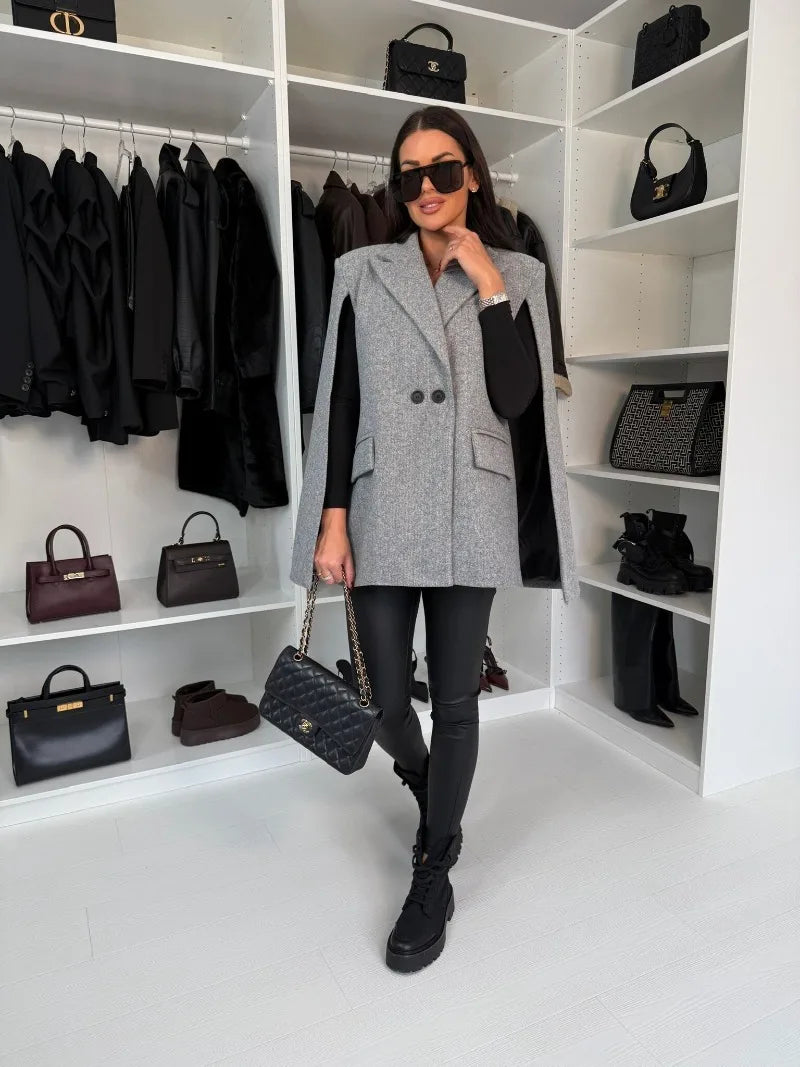 Abito doppiopetto con scialle corto  alla moda