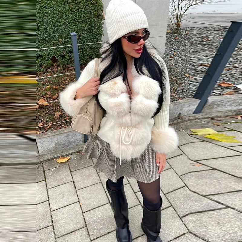 Elegante cappotto  in pelliccia sintetica