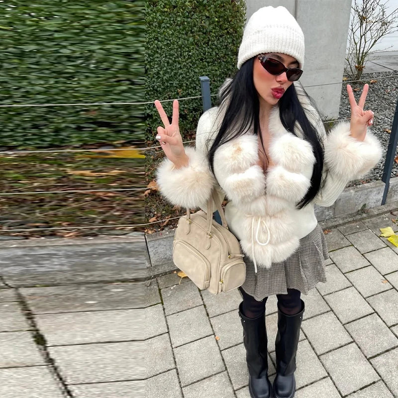 Elegante cappotto  in pelliccia sintetica