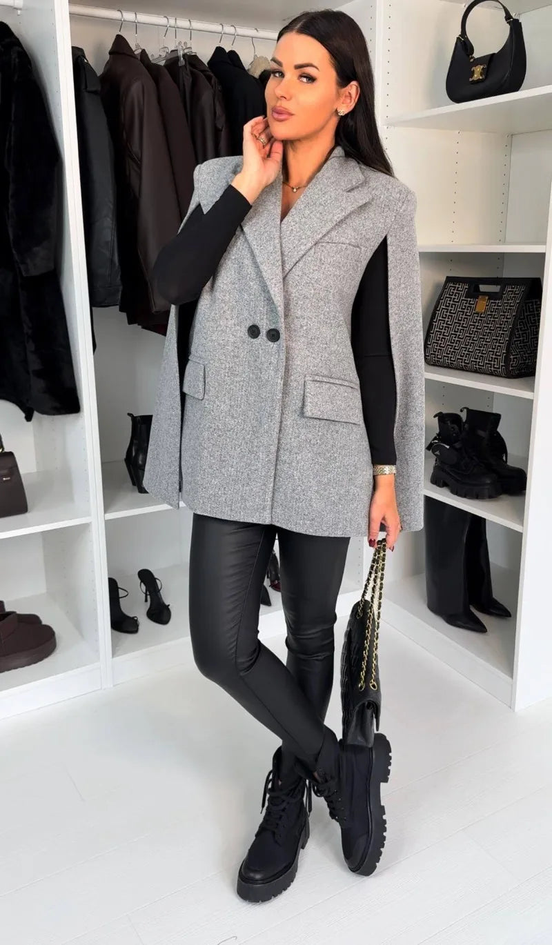 Abito doppiopetto con scialle corto  alla moda